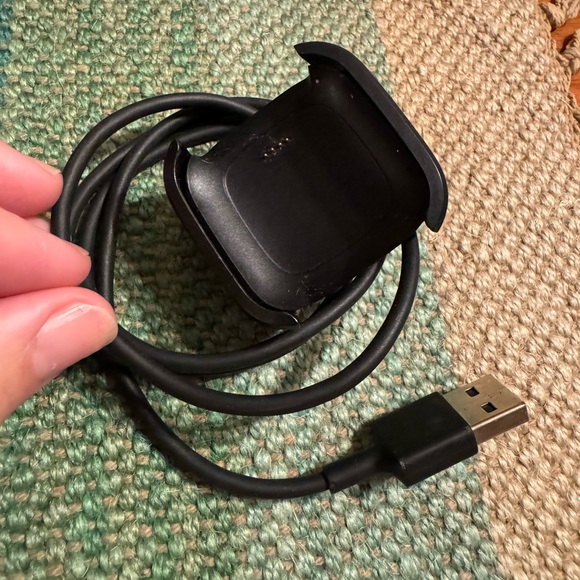 ⭐️5 for $20⭐️ Fitbit Versa Charging Cable - Picture 2 of 3